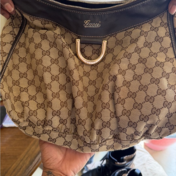 Gucci Tan and Black Shoulder Bag - Picture 3 of 11